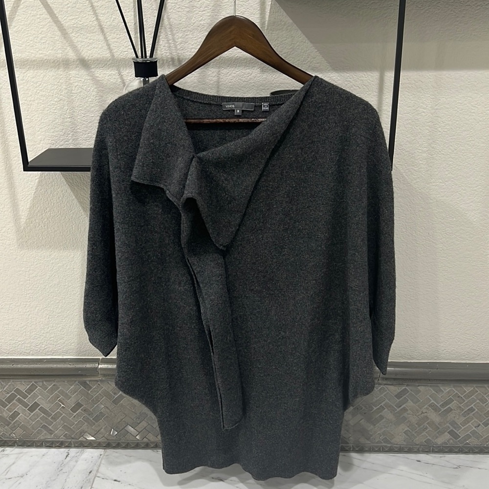 Vince short sleeve charcoal grey Sweater size M